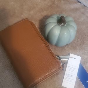 Small Bifold Wallet with rfid-blocking